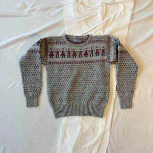 gray patterned sweater. casual corner 100% shetland wool. tagged M best fits